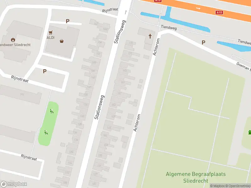 Ambulance met gepaste spoed naar de Stationsweg in Sliedrecht