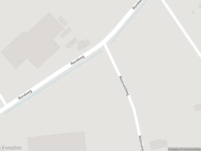 Ambulance met grote spoed naar de Stevensbeekseweg in Overloon
