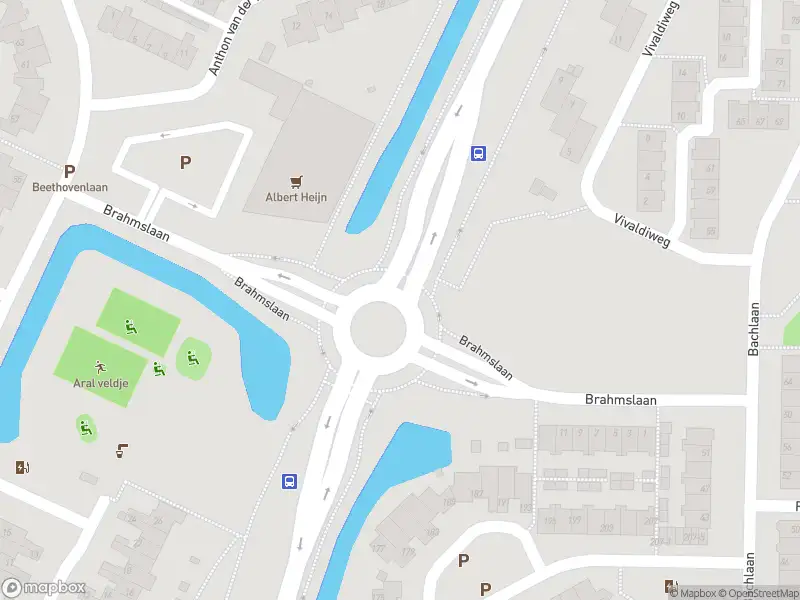 Politie naar de Brahmslaan in Bunschoten-Spakenburg vanwege aanrijding met letsel