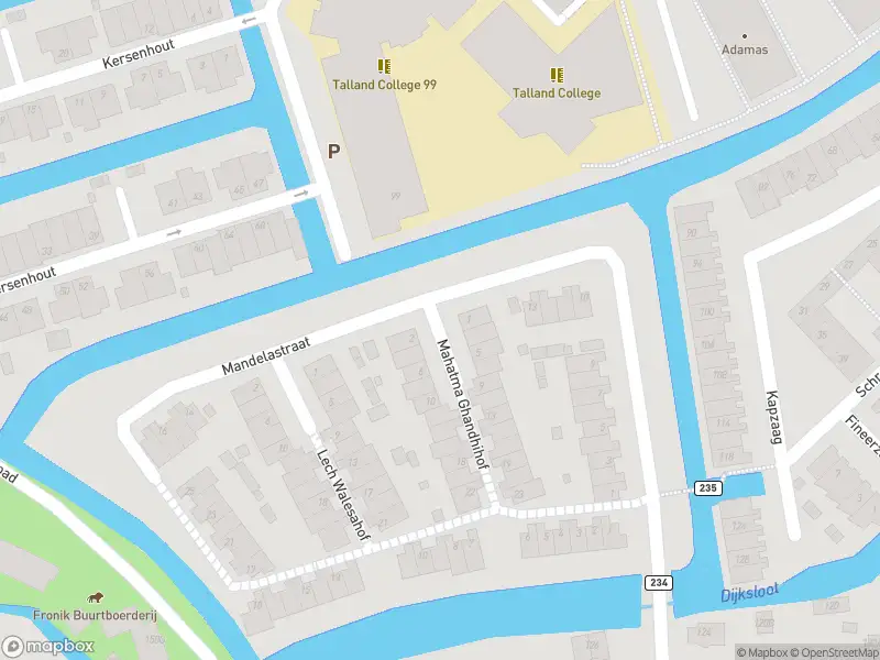 Ambulance met gepaste spoed naar de Mahatma Ghandhihof in Zaandam