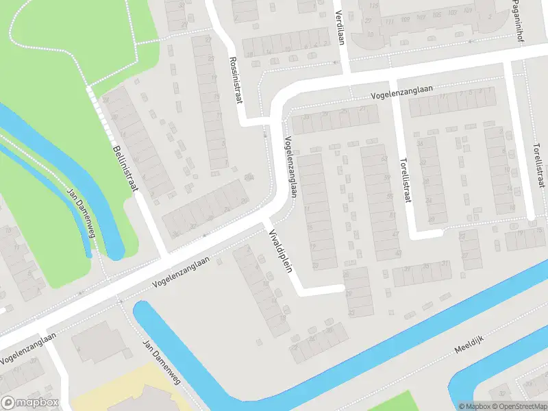 Ambulance met grote spoed naar de Vivaldiplein in Spijkenisse