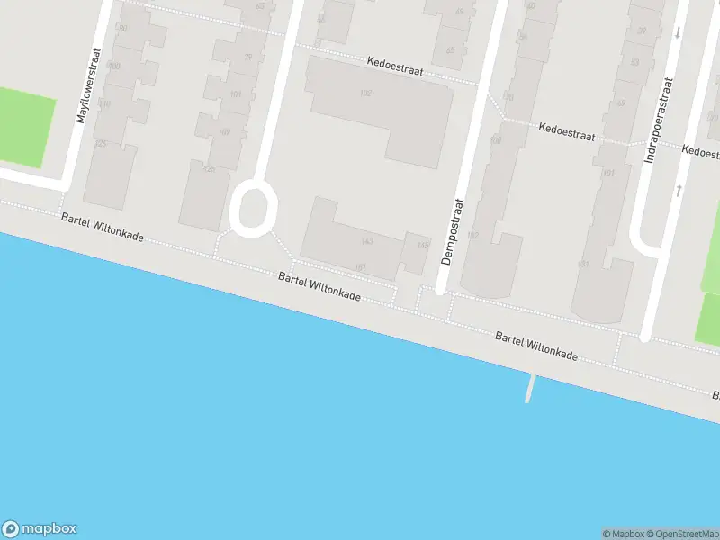 Ambulance met grote spoed naar de Bartel Wiltonkade in Rotterdam