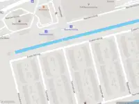 Ambulance met grote spoed naar de Tennisstraat in Rotterdam