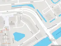 Ambulance met grote spoed naar de Bruggehoofd in Hellevoetsluis