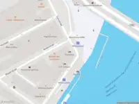 Ambulance met grote spoed naar de Willemsplein in Rotterdam