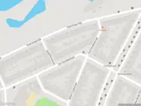 Ambulance met grote spoed naar de Van Ruijsdaellaan in Schiedam