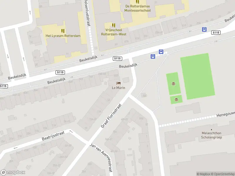 Ambulance met gepaste spoed naar de Henegouwerplein in Rotterdam