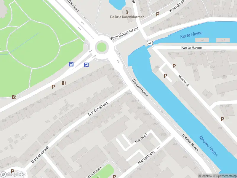 Ambulance met gepaste spoed naar de Gordonstraat in Schiedam
