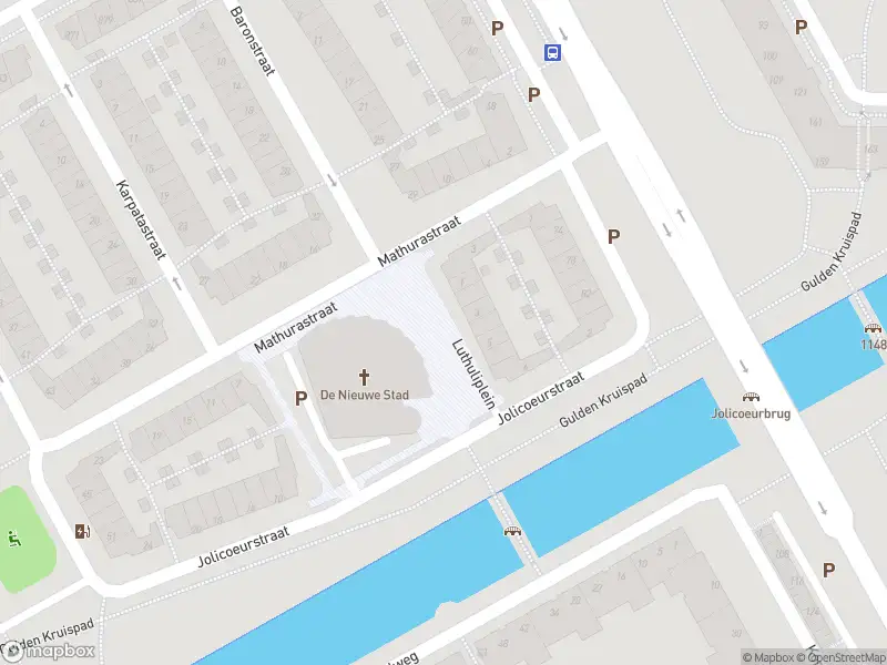Ambulance met grote spoed naar de Luthuliplein in Amsterdam