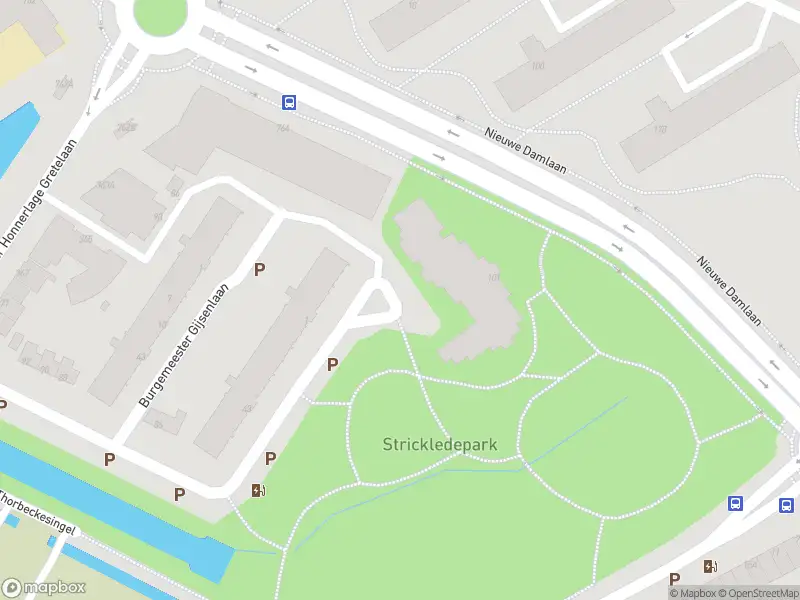 Ambulance met gepaste spoed naar de Burgemeester Stulemeijerlaan in Schiedam