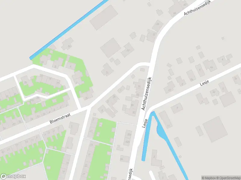Ambulance met gepaste spoed naar de Pastoor van Luenenstraat in Achthuizen