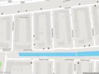 Ambulance met gepaste spoed naar de Galjootstraat in Rotterdam