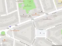 Ambulance met grote spoed naar de Beukelsdijk in Rotterdam