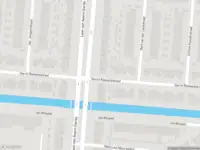 Ambulance met grote spoed naar de Gerrit Rietveldstraat in Rotterdam