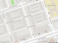 Ambulance met grote spoed naar de Willem Heselaarsstraat in Amsterdam