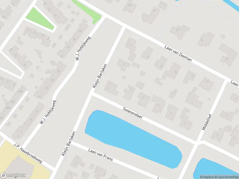 Ambulance met grote spoed naar de Swanendael in Heiloo