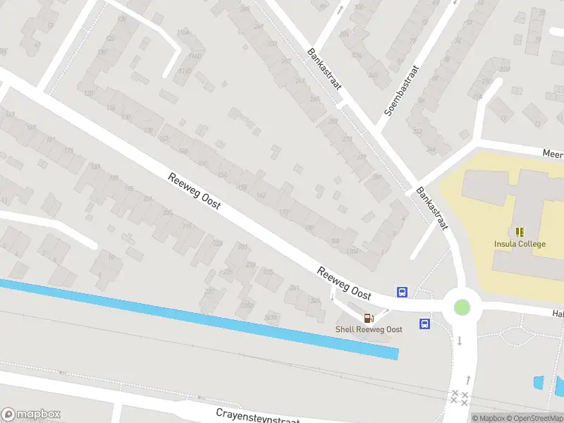 Ambulance met grote spoed naar de Reeweg Oost in Dordrecht