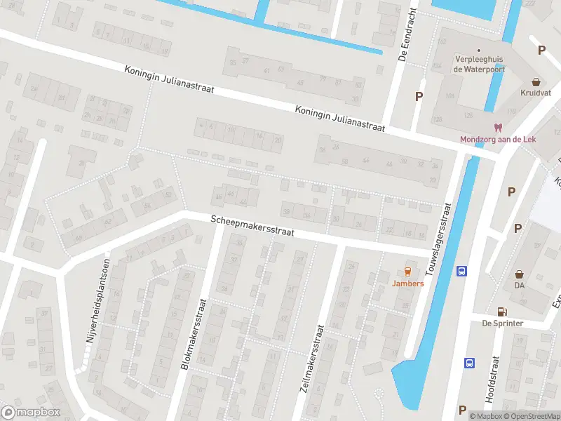 Ambulance met grote spoed naar de Scheepmakersstraat in Krimpen aan de Lek
