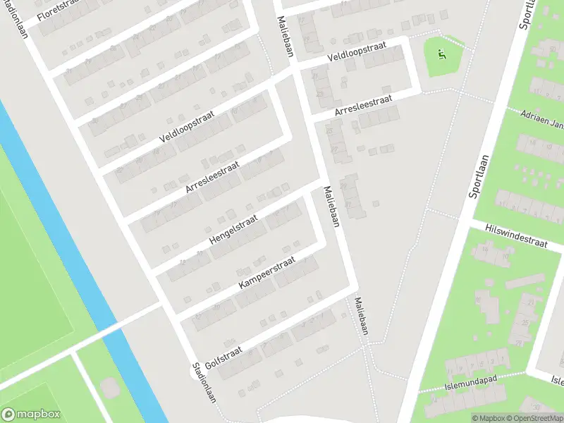 Ambulance met gepaste spoed naar de Hengelstraat in Rotterdam