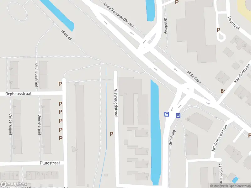 Ambulance met gepaste spoed naar de Visvreugdstraat in Rotterdam