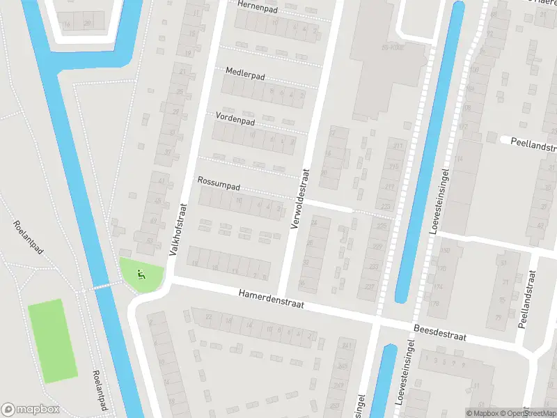 Ambulance met grote spoed naar de Rossumpad in Rotterdam