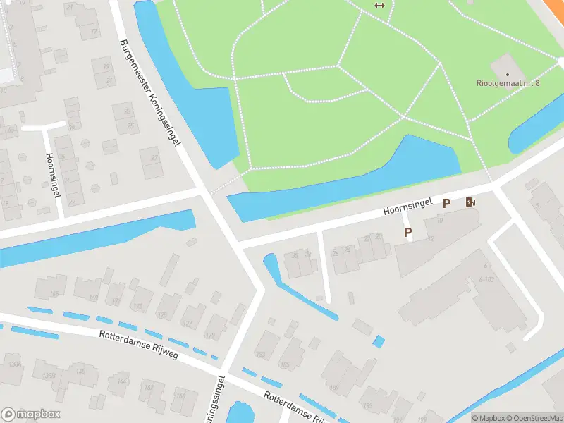 Ambulance met gepaste spoed naar de Hoornsingel in Rotterdam