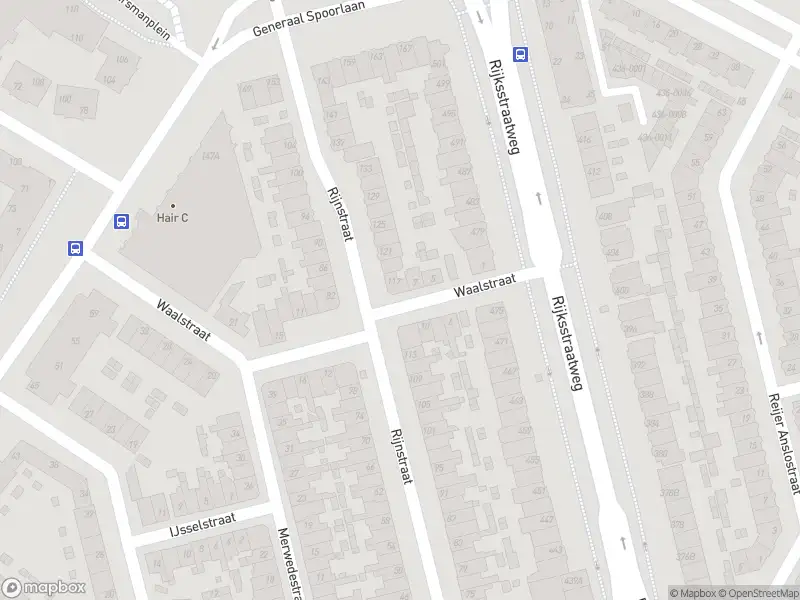 Ambulance met gepaste spoed naar de Waalstraat in Haarlem