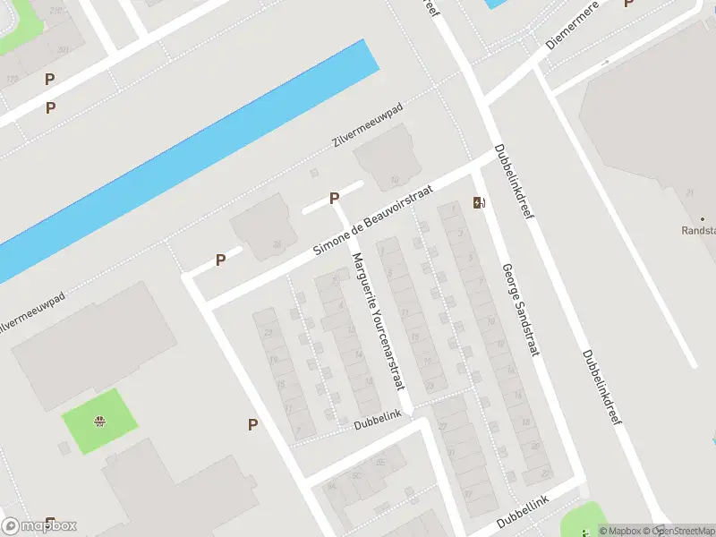 Ambulance met grote spoed naar de Marguerite Yourcenarstraat in Amsterdam