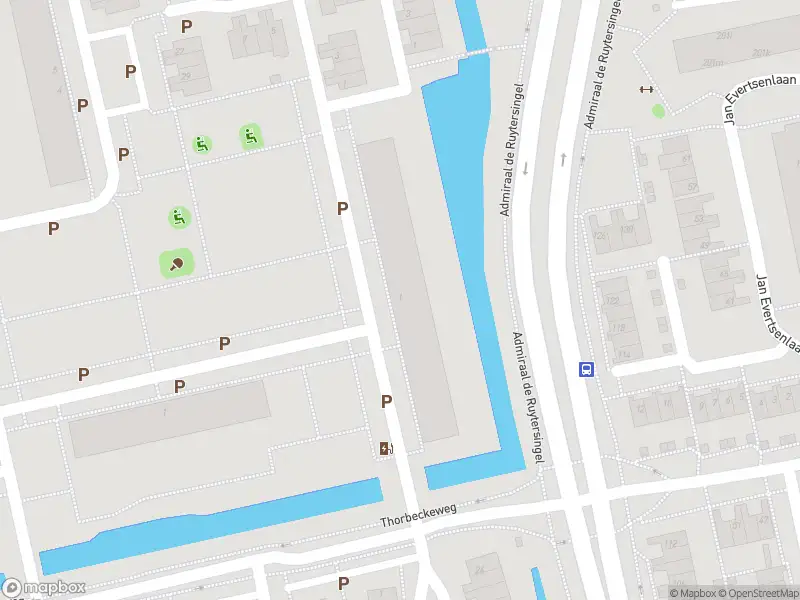 Ambulance met grote spoed naar de Gerbrandylaan in Voorschoten