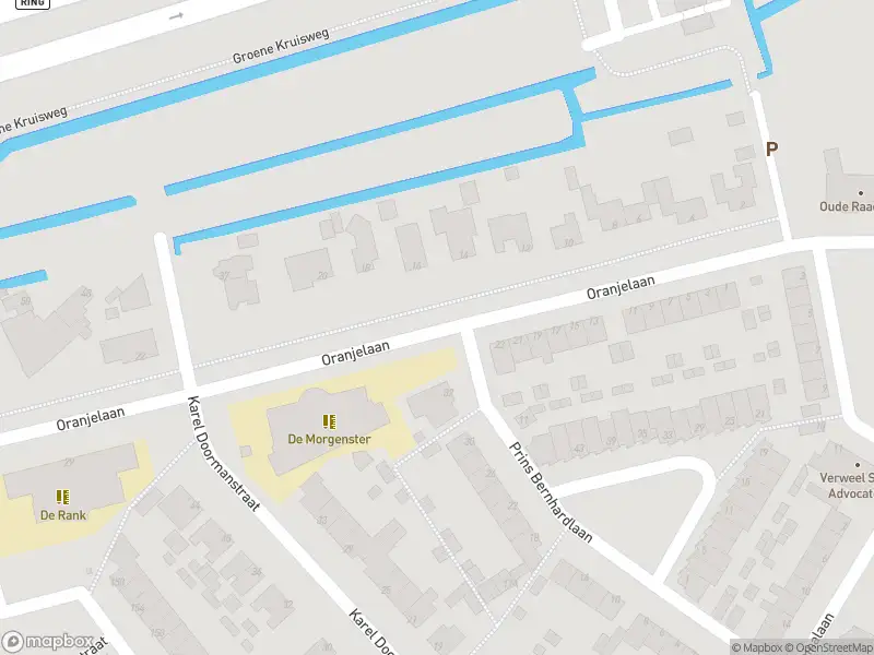 Ambulance met grote spoed naar de Oranjelaan in Spijkenisse