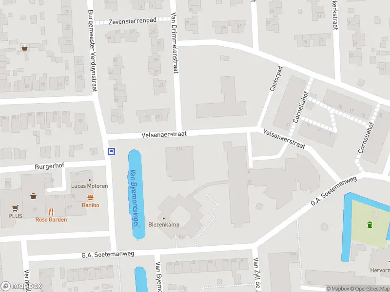 Ambulance met gepaste spoed naar de Velsenaerstraat in Pernis Rotterdam