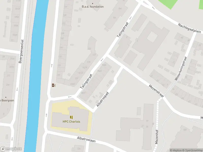 Ambulance met gepaste spoed naar de Talingstraat in Rotterdam