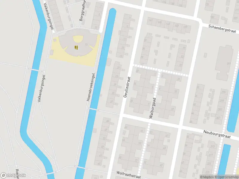 Ambulance met grote spoed naar de Geullestraat in Rotterdam