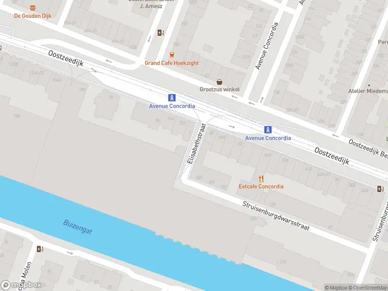 Ambulance met gepaste spoed naar de Elisabethstraat in Rotterdam
