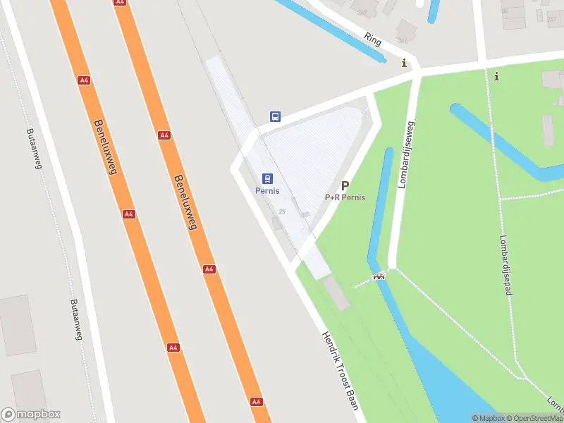 Ambulance met grote spoed naar de Schalekampplein in Pernis Rotterdam