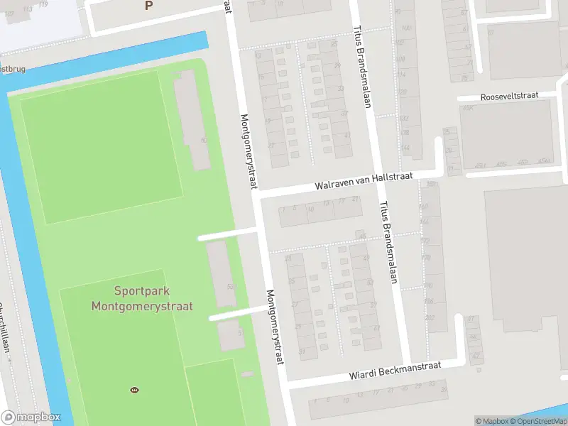 Ambulance met grote spoed naar de Walraven van Hallstraat in Leiden