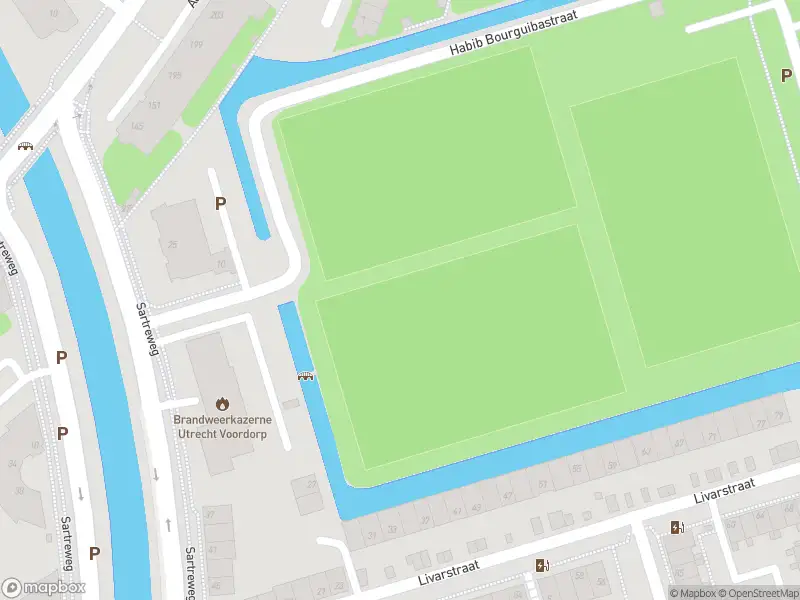 Politie naar de Aartsbisschop Romerostraat in Utrecht vanwege aanrijding met letsel