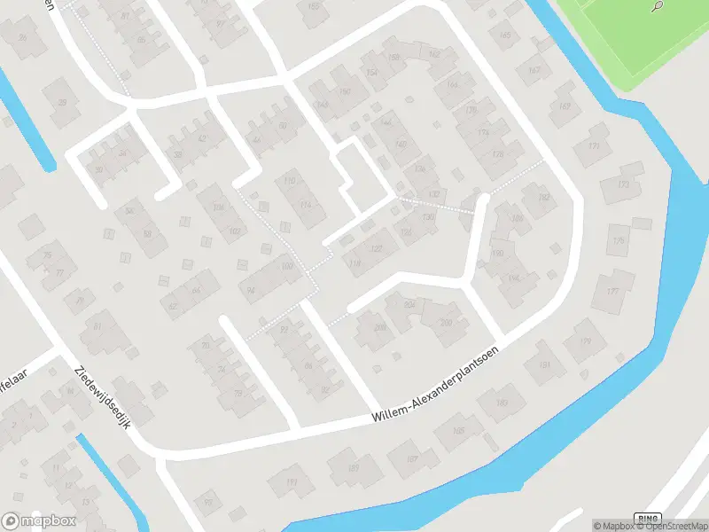 Ambulance met gepaste spoed naar de Willem-Alexanderplantsoen in Barendrecht