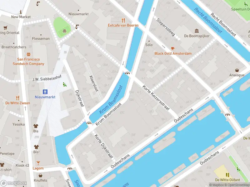 Brandweer met grote spoed naar de Korte Koningsdwarsstraat in Amsterdam