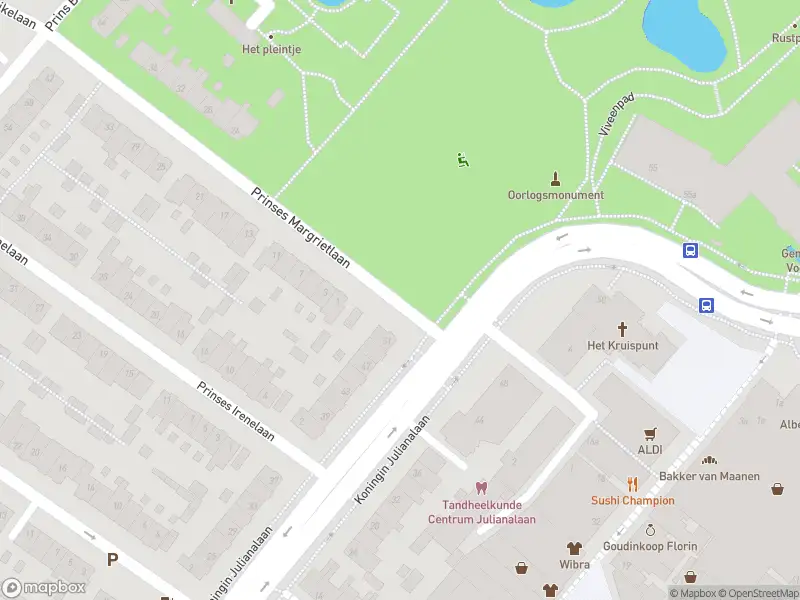 Ambulance met grote spoed naar de Prins Mauritslaan in Voorschoten