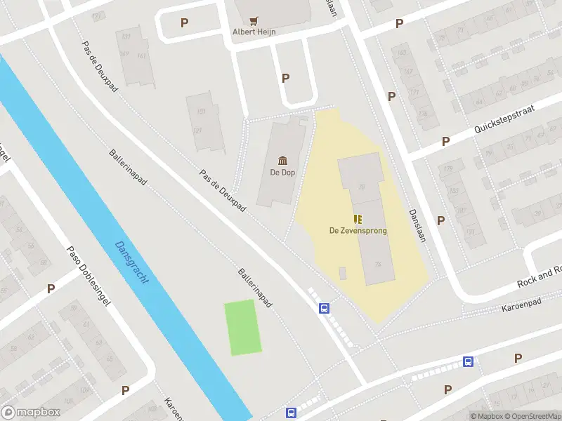 Brandweer met grote spoed naar de Sambastraat in Almere vanwege afhijsen patient