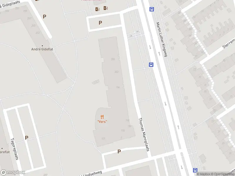 Ambulance met grote spoed naar de Thomas Mannplaats in Rotterdam