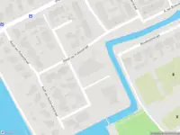 Ambulance met gepaste spoed naar de Aleijd van Puttenstraat in Stad aan 't Haringvliet