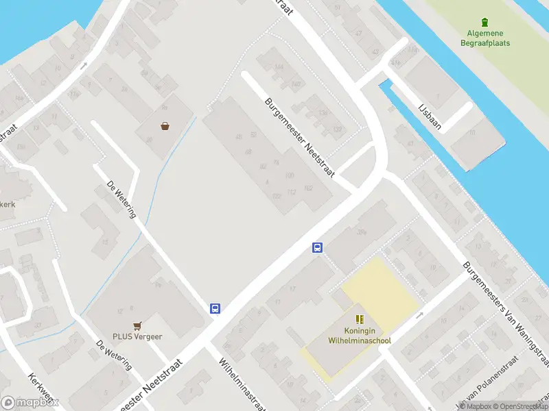 Ambulance met gepaste spoed naar de Burgemeester Neetstraat in Ouderkerk aan den IJssel