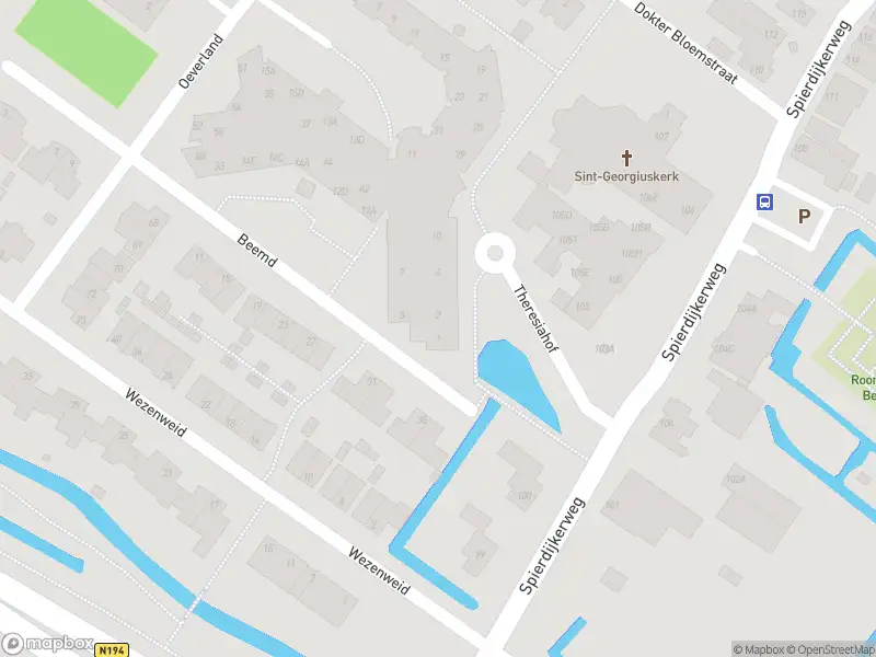 Ambulance met grote spoed naar de Theresiahof in Spierdijk