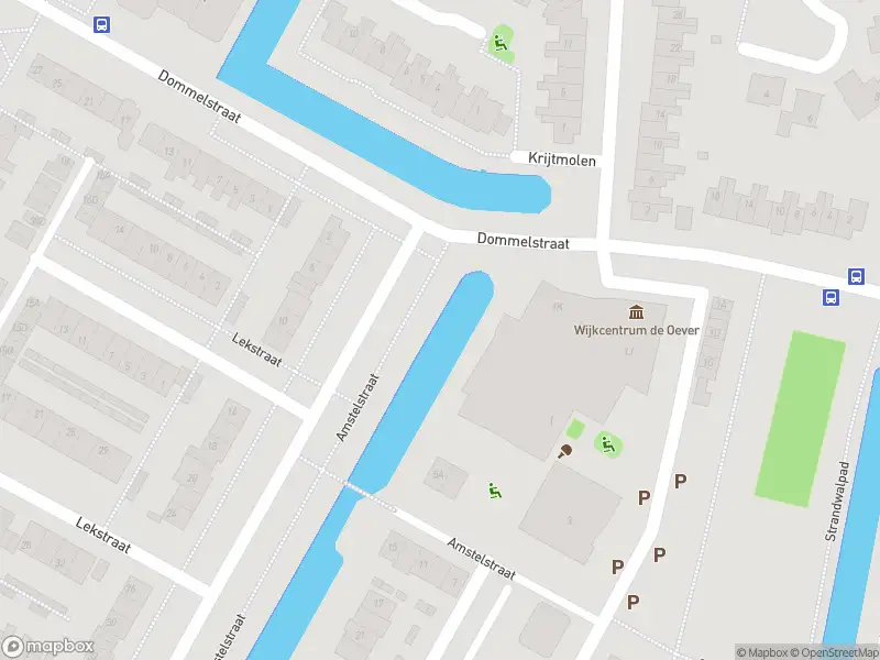Ambulance met grote spoed naar de Amstelstraat in Alkmaar