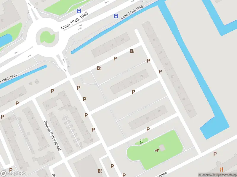 Ambulance met gepaste spoed naar de Van Eyckstraat in Maassluis