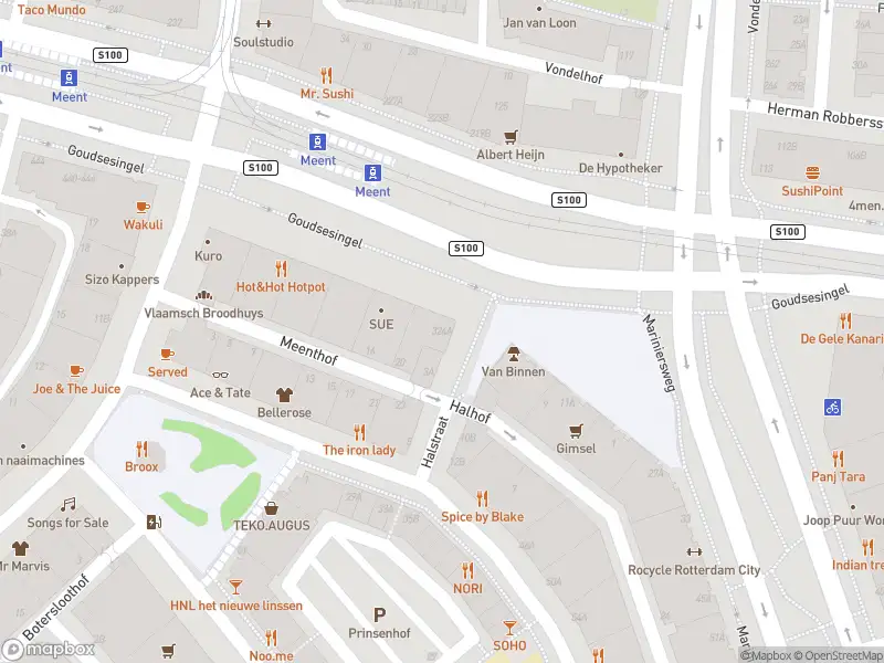 Ambulance met gepaste spoed naar de Goudsesingel in Rotterdam