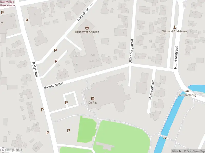 Brandweer met gepaste spoed naar de Nassaustraat in Aalten vanwege stormschade