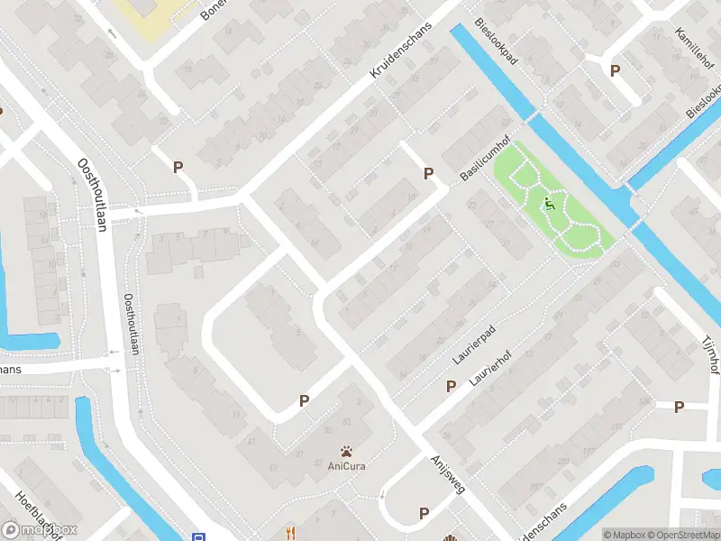 Ambulance met grote spoed naar de Basilicumhof in Voorhout